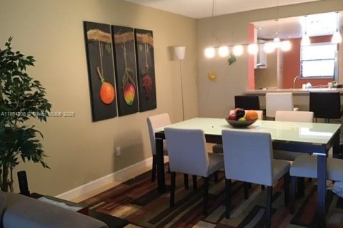 Copropriété à vendre à Weston, Floride: 2 chambres, 120.03 m2 № 1864008 - photo 3