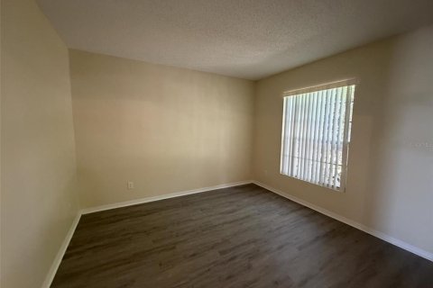 House in Davenport, Florida 5 bedrooms, 169.55 sq.m. № 2212505 - photo 12