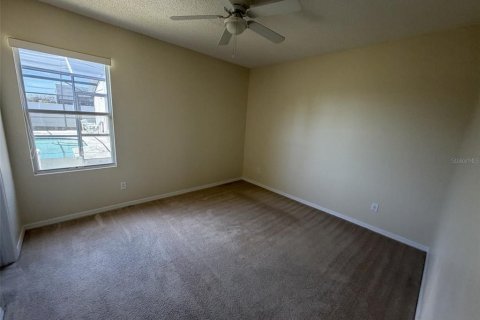 House in Davenport, Florida 5 bedrooms, 169.55 sq.m. № 2212505 - photo 17