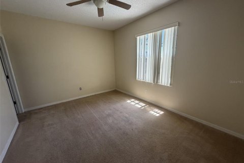 House in Davenport, Florida 5 bedrooms, 169.55 sq.m. № 2212505 - photo 15