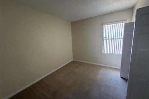 House in Davenport, Florida 5 bedrooms, 169.55 sq.m. № 2212505 - photo 8