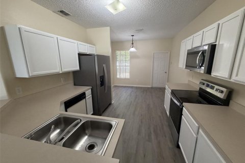 House in Davenport, Florida 5 bedrooms, 169.55 sq.m. № 2212505 - photo 5