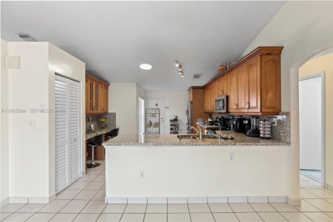 Villa ou maison à vendre à Miramar, Floride: 3 chambres, 144.18 m2 № 2026461 - photo 6