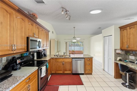 Villa ou maison à vendre à Miramar, Floride: 3 chambres, 144.18 m2 № 2026461 - photo 8