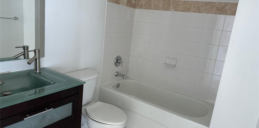 Condominio en Miami, Florida, 1 dormitorio № 1141414