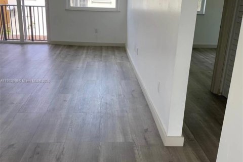 House in Homestead, Florida 4 bedrooms, 216.18 sq.m. № 1955885 - photo 14