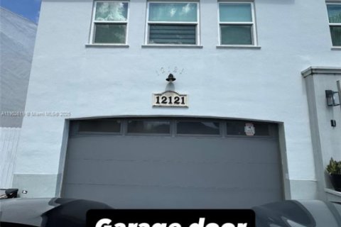 House in Homestead, Florida 4 bedrooms, 216.18 sq.m. № 1955885 - photo 3