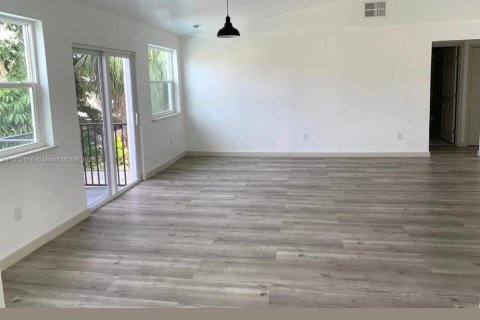 House in Homestead, Florida 4 bedrooms, 216.18 sq.m. № 1955885 - photo 13