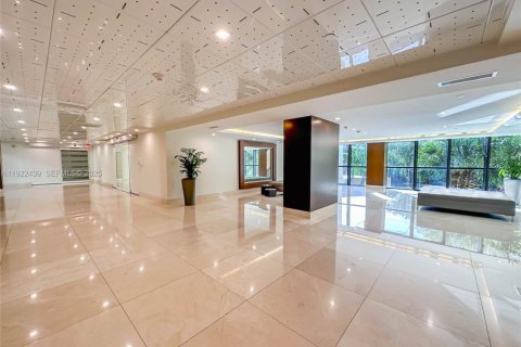 Apartment in Miami, Florida 1 bedroom, 65.03 sq.m. № 1976593 - photo 16