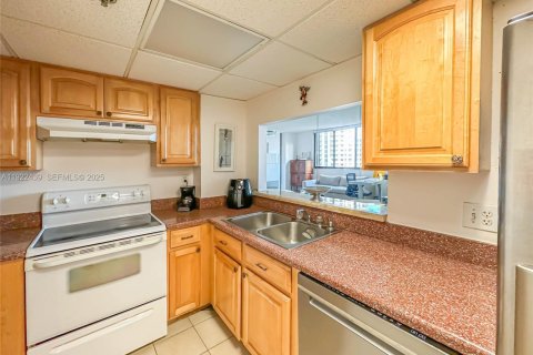 Apartment in Miami, Florida 1 bedroom, 65.03 sq.m. № 1976593 - photo 7