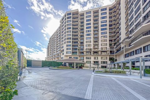 Apartment in Miami, Florida 1 bedroom, 65.03 sq.m. № 1976593 - photo 3