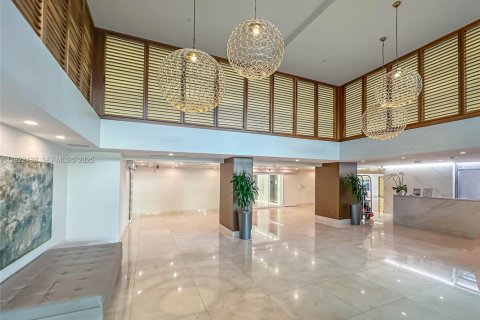 Apartment in Miami, Florida 1 bedroom, 65.03 sq.m. № 1976593 - photo 17