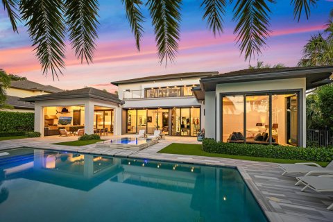 House in Jupiter, Florida 4 bedrooms, 549.33 sq.m. № 2256413 - photo 2