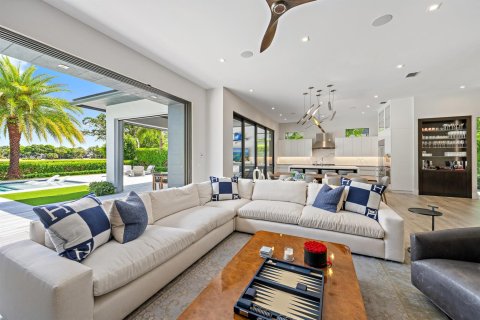 House in Jupiter, Florida 4 bedrooms, 549.33 sq.m. № 2256413 - photo 19