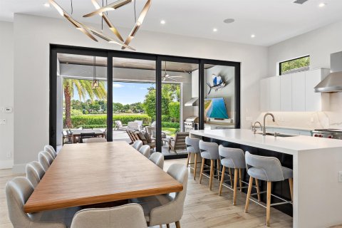 House in Jupiter, Florida 4 bedrooms, 549.33 sq.m. № 2256413 - photo 18