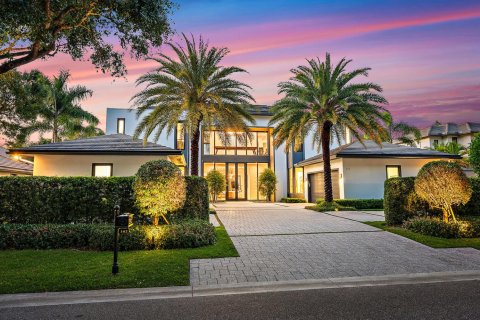 House in Jupiter, Florida 4 bedrooms, 549.33 sq.m. № 2256413 - photo 5