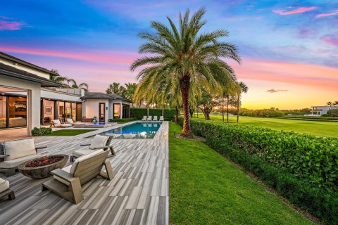 House in Jupiter, Florida 4 bedrooms, 549.33 sq.m. № 2256413 - photo 9