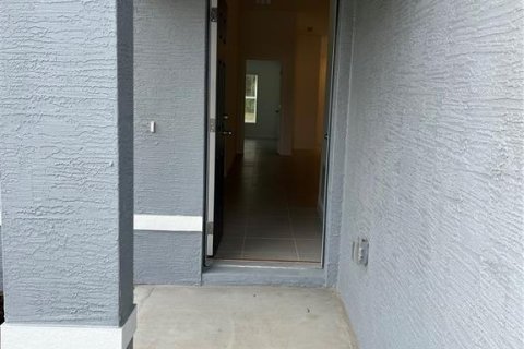 Commercial property in Palm Coast, Florida 6 bedrooms, 225.38 sq.m. № 2210627 - photo 4