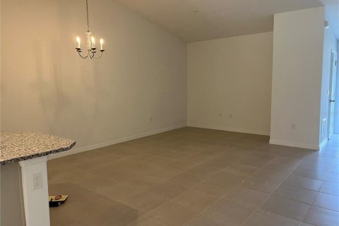 Commercial property in Palm Coast, Florida 6 bedrooms, 225.38 sq.m. № 2210627 - photo 5