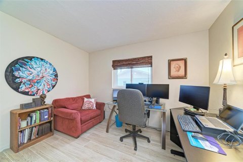 Villa ou maison à vendre à Sarasota, Floride: 3 chambres, 115.94 m2 № 2408256 - photo 23