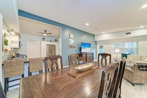 Villa ou maison à vendre à Sarasota, Floride: 3 chambres, 115.94 m2 № 2408256 - photo 10
