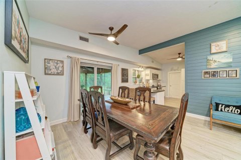 Villa ou maison à vendre à Sarasota, Floride: 3 chambres, 115.94 m2 № 2408256 - photo 8