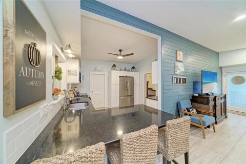 Villa ou maison à vendre à Sarasota, Floride: 3 chambres, 115.94 m2 № 2408256 - photo 11