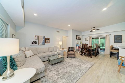 Villa ou maison à vendre à Sarasota, Floride: 3 chambres, 115.94 m2 № 2408256 - photo 5