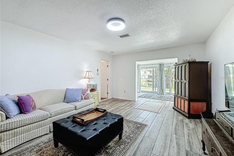 Condominio en venta en Crystal River, Florida, 1 dormitorio, 83.61 m2 № 2232790 - foto 14