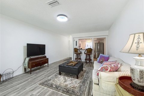 Condominio en venta en Crystal River, Florida, 1 dormitorio, 83.61 m2 № 2232790 - foto 8