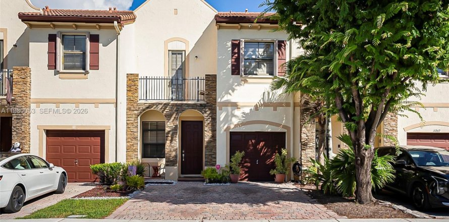 Таунхаус в Хомстед, Флорида 3 спальни, 158.49м2 № 2046363