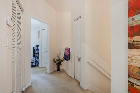 Купить таунхаус в Хомстед, Флорида 3 спальни, 158.49м2, № 2046363 - фото 18