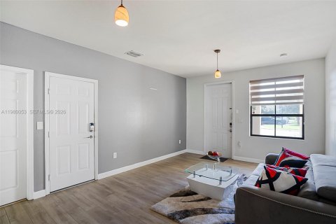 Купить таунхаус в Хомстед, Флорида 3 спальни, 158.49м2, № 2046363 - фото 6