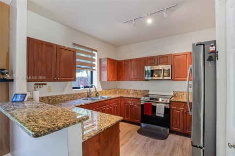 Купить таунхаус в Хомстед, Флорида 3 спальни, 158.49м2, № 2046363 - фото 14