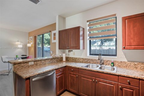 Купить таунхаус в Хомстед, Флорида 3 спальни, 158.49м2, № 2046363 - фото 15