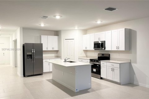 Villa ou maison à louer à Fort Myers, Floride: 6 chambres № 2000166 - photo 2