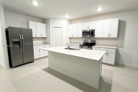 Villa ou maison à louer à Fort Myers, Floride: 6 chambres № 2000166 - photo 3