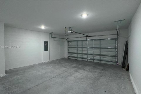 Villa ou maison à louer à Fort Myers, Floride: 6 chambres № 2000166 - photo 18