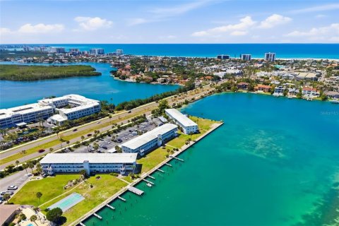 Condominio en venta en Sarasota, Florida, 2 dormitorios, 75.81 m2 № 2225367 - foto 7