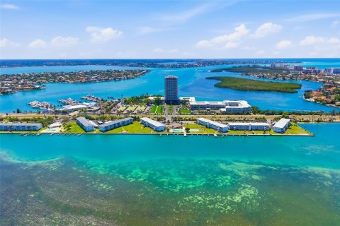 Condominio en venta en Sarasota, Florida, 2 dormitorios, 75.81 m2 № 2225367 - foto 5