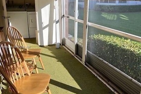 Copropriété à vendre à Delray Beach, Floride: 2 chambres, 84.26 m2 № 1955851 - photo 12