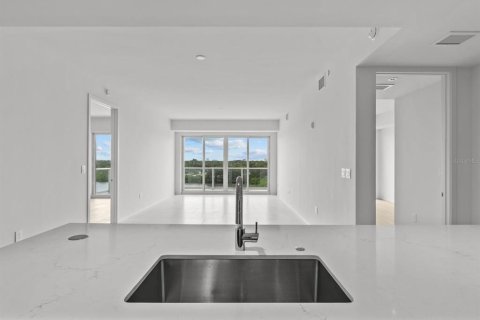 Condo in Clearwater, Florida, 2 bedrooms  № 1894000 - photo 8