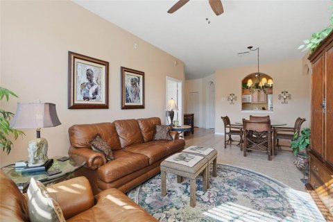 Condo in Orlando, Florida, 3 bedrooms № 2198398 - photo 9