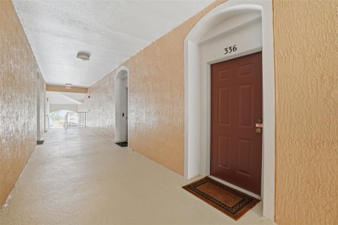 Condo in Orlando, Florida, 3 bedrooms № 2198398 - photo 3
