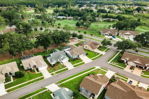 House in New Port Richey, Florida 2 bedrooms, 144.74 sq.m. № 2203464 - photo 3