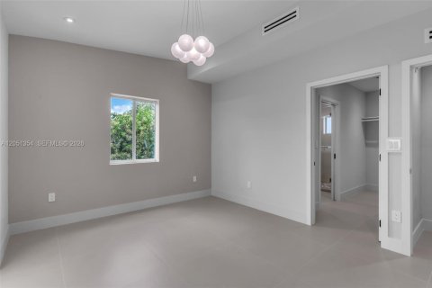 House in Homestead, Florida 3 bedrooms, 120.96 sq.m. № 2172661 - photo 14