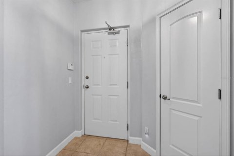 Condo in New Smyrna Beach, Florida, 3 bedrooms № 2107838 - photo 3