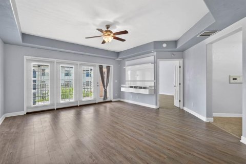 Condo in New Smyrna Beach, Florida, 3 bedrooms № 2107838 - photo 9