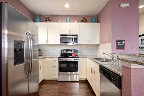 Townhouse in Kissimmee, Florida 4 bedrooms, 157.38 sq.m. № 2099097 - photo 8