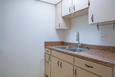 Condo in Clearwater, Florida, 1 bedroom № 2232632 - photo 11